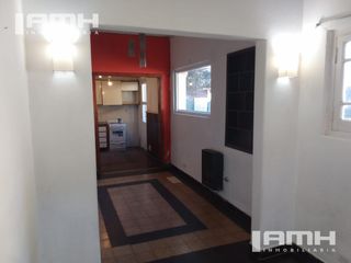 Foto 3 de Casa en Venta sobre lote Comercial Madariaga Moreno 1132