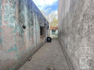 Foto 4 de Casa -venta- a refaccionar-Lanús