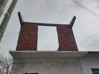 Foto 15 de Locales  Comerciales y construcción a terminar en Planta Alta en Isidro Casanova