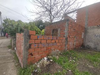 Foto 12 de Locales  Comerciales y construcción a terminar en Planta Alta en Isidro Casanova