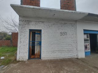 Foto 9 de Locales  Comerciales y construcción a terminar en Planta Alta en Isidro Casanova