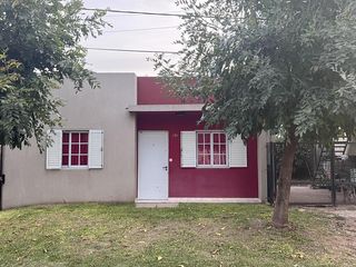 Foto 1 de Oportunidad Casa en 2 Dormitorios en Colón Entre Ríos