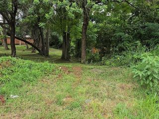 Foto 4 de Se Vende Terreno Amplio, con arboles. Centro de Santa Ana