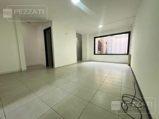 Foto 1 de Oficina en  alquiler. Zona Güemes. Jardin, 2 privados. recepciòn. Baño