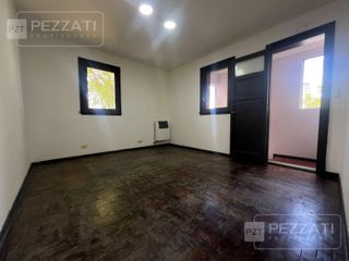 Foto 12 de Oficina en  alquiler. Zona Güemes. Jardin, 2 privados. recepciòn. Baño