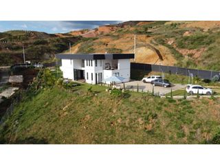 Foto 1 de Casa campestre en venta permuta en parcelación Santa El Cerrito Valle
