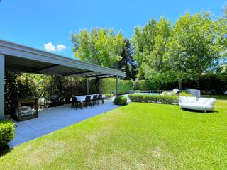 Foto 12 de Espectacular casa en VENTA en Barrio Los Laureles!