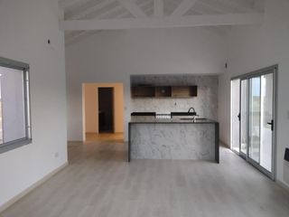 Foto 6 de Casa en venta - 2 Dormitorios 2 Baños - 2.000mts2 - San Clemente Del Tuyú