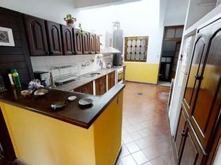 Foto 50 de ALQUILER IDEAL INSTITUCION Casa 5 Dormitorios 576 m2 de Terreno Jardín, Quincho, Pileta y Cochera en Barrio Martin