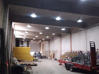 Foto 4 de EXCELENTE OPORTUNIDAD A ESTRENAR - GALPON 430m2 - CON 6 DEPARTAMENTOS 2 Amb  - SAN JUSTO