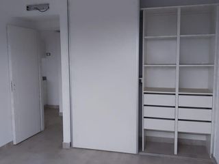 Foto 11 de EXCELENTE OPORTUNIDAD A ESTRENAR - GALPON 430m2 - CON 6 DEPARTAMENTOS 2 Amb  - SAN JUSTO
