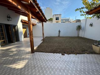 Foto 1 de Casa 3 dormitorios en General Paz, Excelente ubicación!