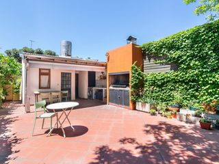 Foto 3 de CASA - 5 AMB - PATIO - TERRAZA - PARRILA - VILLA URQUIZA