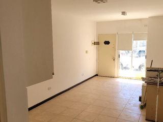 Foto 14 de SIN EXPENSAS - Divino PH de 2 Ambientes en PB con Patio y Lavadero - Apto Profesional y Comercial