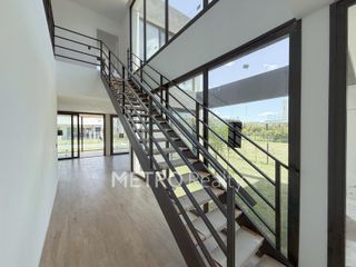 Foto 3 de Casa en venta de 3 habitaciones en Castaños, Nordelta