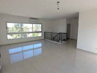 Foto 24 de San Isidro Labrador | 4 dormitorios + playroom con muy linda vista al Golf