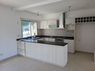 Foto 11 de San Isidro Labrador | 4 dormitorios + playroom con muy linda vista al Golf