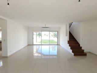 Foto 10 de San Isidro Labrador | 4 dormitorios + playroom con muy linda vista al Golf