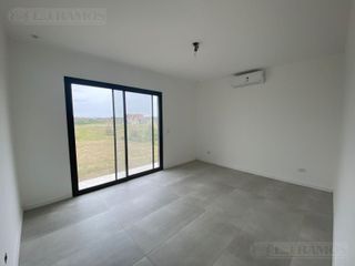 Foto 13 de Hermosa casa en Venta en 1 Planta con Piscina Excelentes terminaciones PG