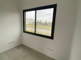 Foto 20 de Hermosa casa en Venta en 1 Planta con Piscina Excelentes terminaciones PG