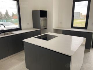 Foto 5 de Hermosa casa en Venta en 1 Planta con Piscina Excelentes terminaciones PG
