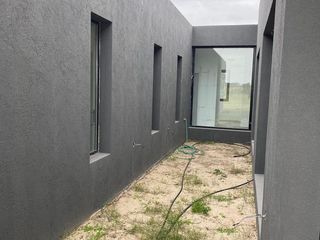 Foto 11 de Hermosa casa en Venta en 1 Planta con Piscina Excelentes terminaciones PG