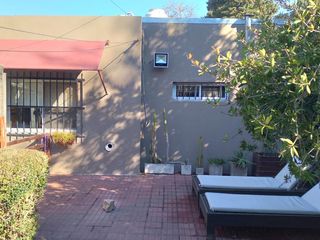 Foto 51 de Casa  venta 3 dormitorios 2 baños 1 cochera 800 mts 2 totales - Arturo Segui
