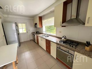Foto 9 de Casa en Alquiler en Saint Thomas, Canning
