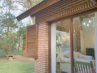 Foto 30 de Hermoso chalet de 4 dormitorios en medio del bosque de Carilo