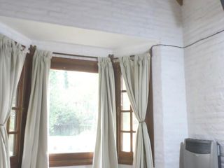 Foto 8 de Hermoso chalet de 4 dormitorios en medio del bosque de Carilo