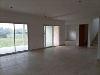 Foto 1 de Casa a estrenar 4 amb B° San Matias Ing Maschwitz  Escobar