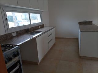 Foto 6 de Casa a estrenar 4 amb B° San Matias Ing Maschwitz  Escobar