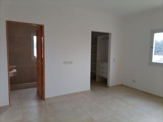 Foto 9 de Casa a estrenar 4 amb B° San Matias Ing Maschwitz  Escobar