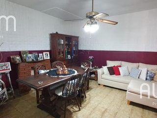 Foto 2 de Casa - Lomas de Zamora Oeste