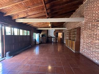 Foto 9 de Importante Chalet en lo mejor del barrio Los Troncos