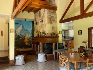 Foto 5 de Residencia 5 ambientes sobre parcela de 1600 m² en la mejor zona del Bosque de Peralta Ramos