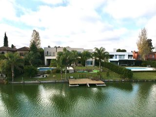 Foto 48 de Casa en Venta con 5 Dormitorios en Santa Barbara