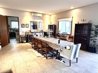 Foto 4 de Casa en Venta con 5 Dormitorios en Santa Barbara