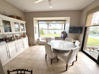 Foto 15 de Casa en Venta con 5 Dormitorios en Santa Barbara