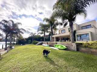 Foto 1 de Casa en Venta con 5 Dormitorios en Santa Barbara