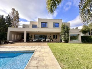 Foto 27 de Casa en Venta con 5 Dormitorios en Santa Barbara