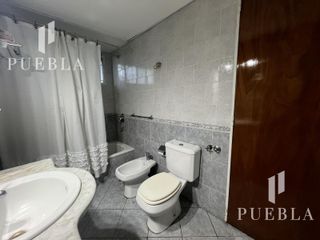 Foto 20 de VENTA CASA 5 AMBIENTES EN  BANFIELD CON COCHERAS JARDIN Y QUINCHO