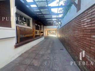 Foto 36 de VENTA CASA 5 AMBIENTES EN  BANFIELD CON COCHERAS JARDIN Y QUINCHO