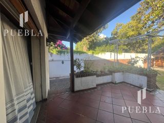 Foto 30 de VENTA CASA 5 AMBIENTES EN  BANFIELD CON COCHERAS JARDIN Y QUINCHO