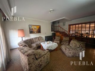 Foto 7 de VENTA CASA 5 AMBIENTES EN  BANFIELD CON COCHERAS JARDIN Y QUINCHO