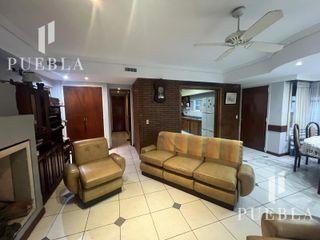 Foto 16 de VENTA CASA 5 AMBIENTES EN  BANFIELD CON COCHERAS JARDIN Y QUINCHO
