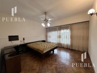 Foto 21 de VENTA CASA 5 AMBIENTES EN  BANFIELD CON COCHERAS JARDIN Y QUINCHO