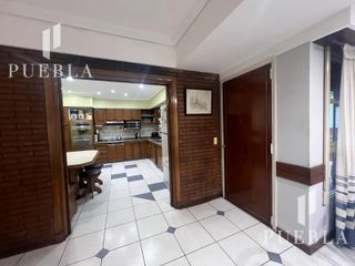 Foto 17 de VENTA CASA 5 AMBIENTES EN  BANFIELD CON COCHERAS JARDIN Y QUINCHO