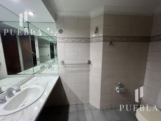 Foto 26 de VENTA CASA 5 AMBIENTES EN  BANFIELD CON COCHERAS JARDIN Y QUINCHO