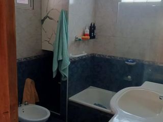 Foto 8 de Venta / Casa Amoblada con Pileta / Permuta / Apto Crédito / De Vicenzo Grande